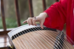 古筝弹奏壁纸图片